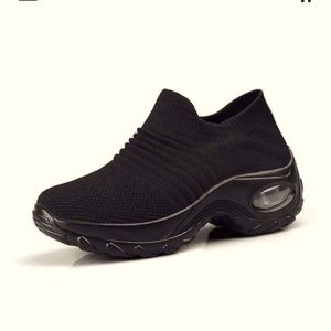 Woman Super Soft Breathable Orthopaedic Bunion Corrector Sneakers